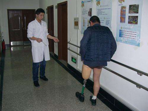 一具普通的假肢價格在多少范圍內較合適?(圖1) 假肢價格